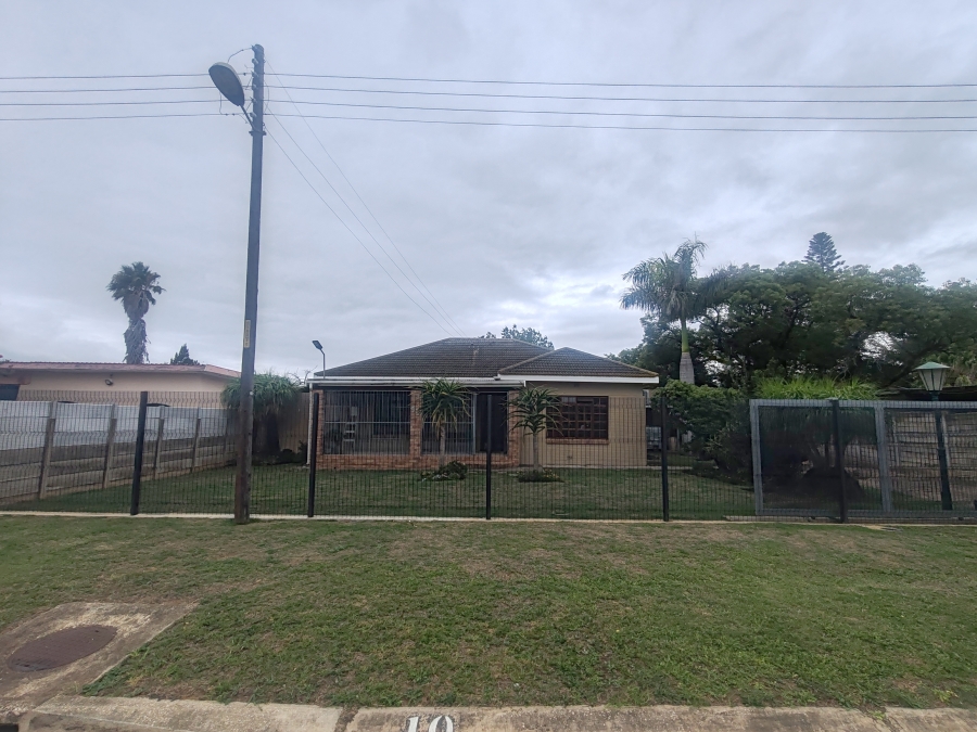 3 Bedroom Property for Sale in Bothasrus Eastern Cape
